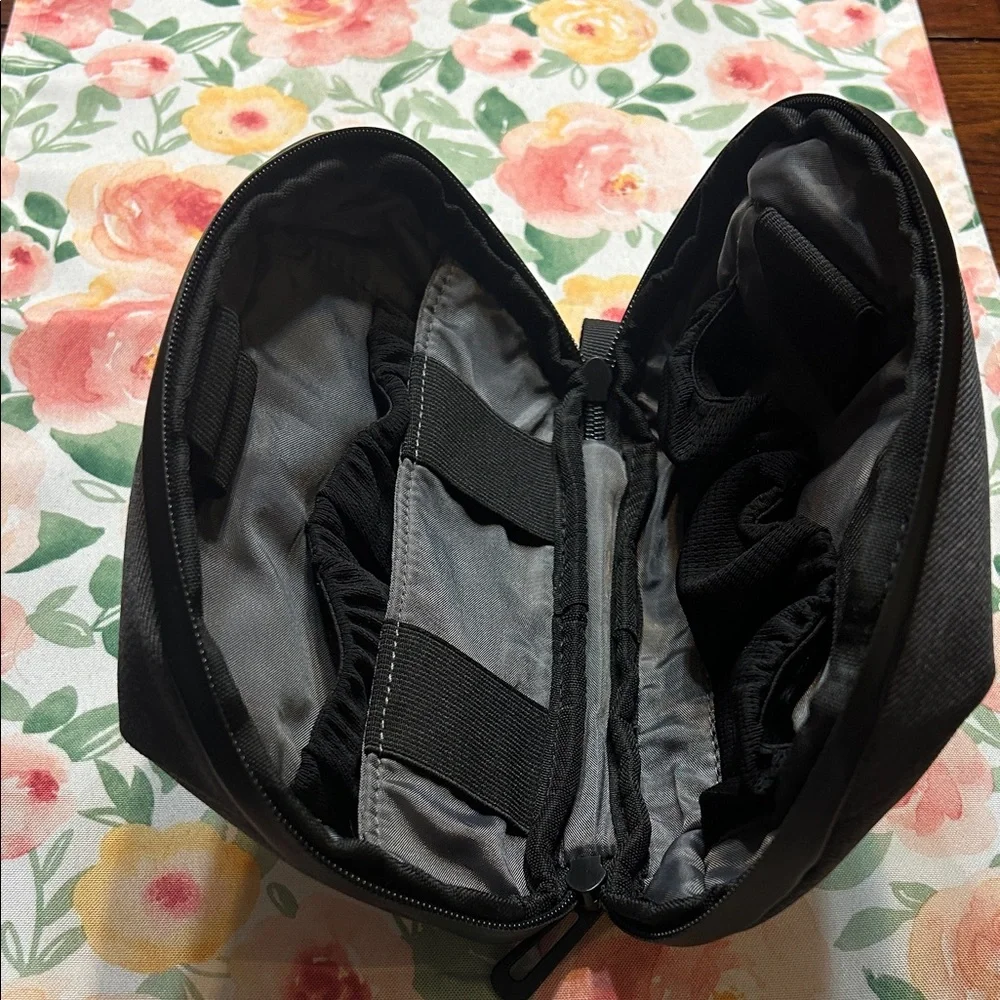 SNAP universal charging organizer Bag